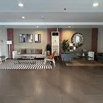 Studio Unit Amaia Skies Shaw